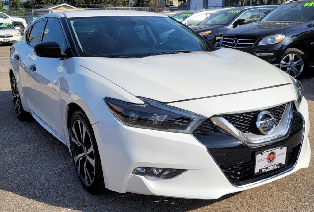 2016 Nissan Maxima Image 3