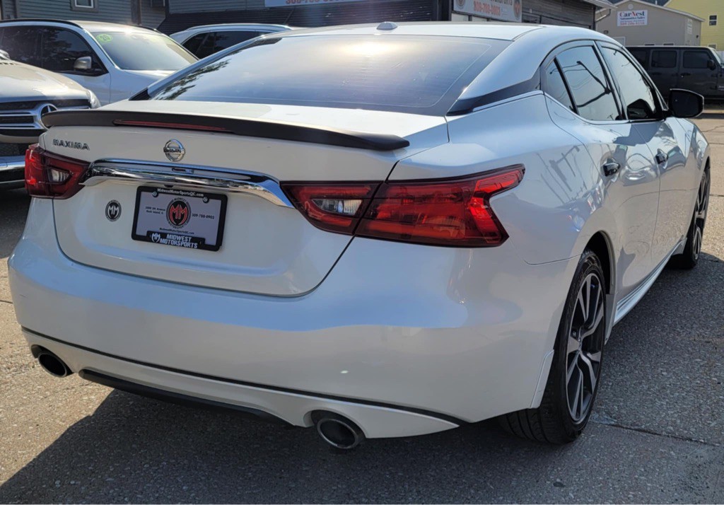 2016 Nissan Maxima Image 4