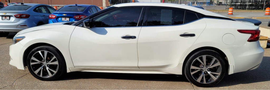 2016 Nissan Maxima Image 8