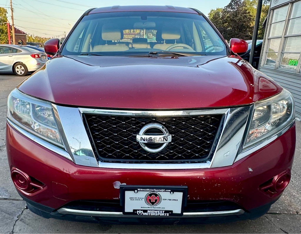 2013 Nissan Pathfinder Image 2