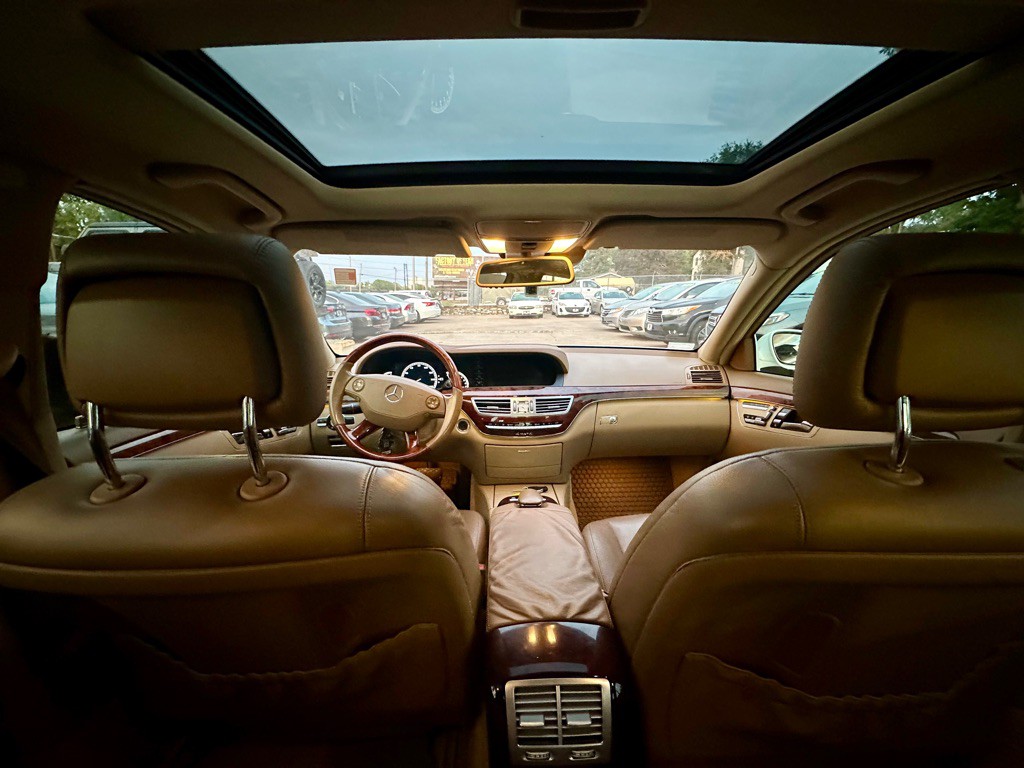 2008 Mercedes-Benz S-Class Image 11