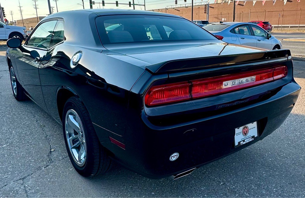 2012 Dodge Challenger Image 6