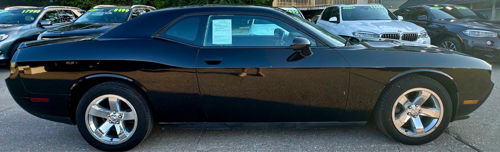 2012 Dodge Challenger Image 8