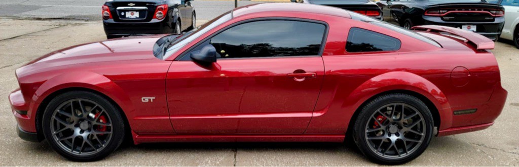 2005 Ford Mustang Image 8