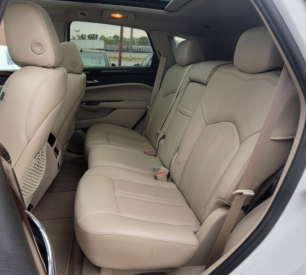 2013 Cadillac SRX Image 10