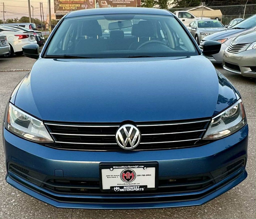 2015 Volkswagen Jetta Image 2