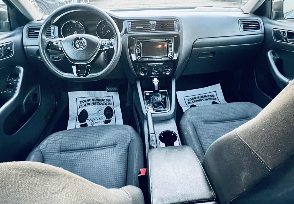 2015 Volkswagen Jetta Image 11