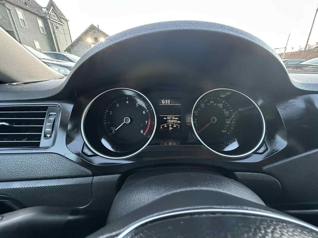 2015 Volkswagen Jetta Image 13