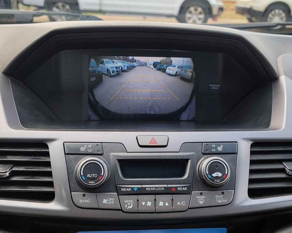 2012 Honda Odyssey Image 18