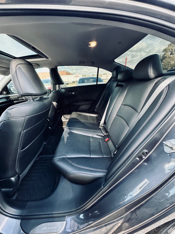 2015 Honda Accord Image 9