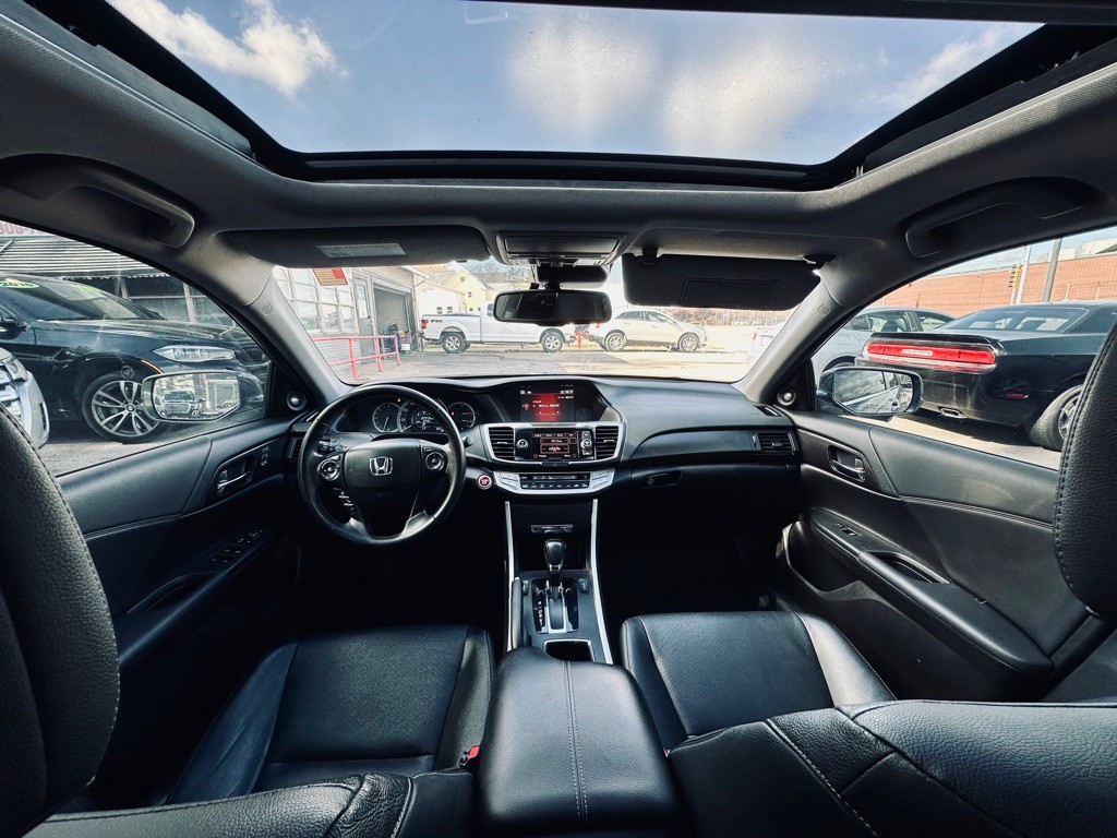 2015 Honda Accord Image 11