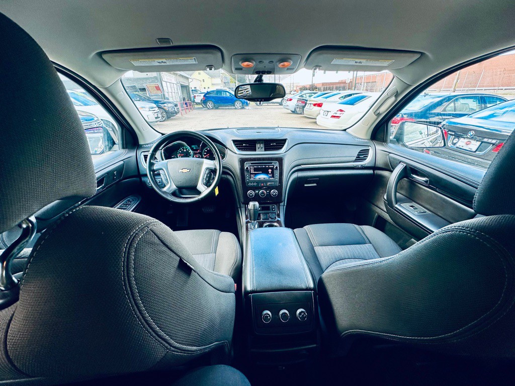 2017 Chevrolet Traverse Image 14