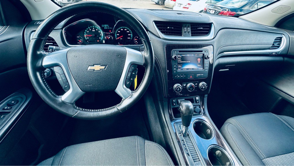 2017 Chevrolet Traverse Image 15