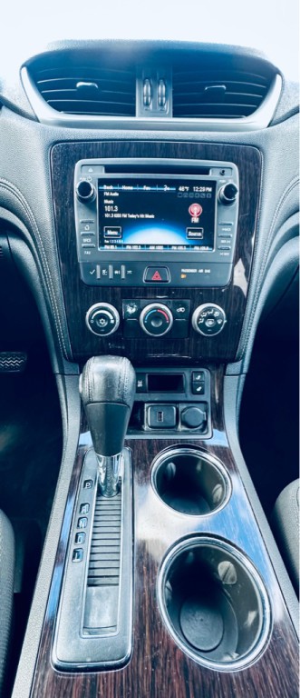 2017 Chevrolet Traverse Image 16