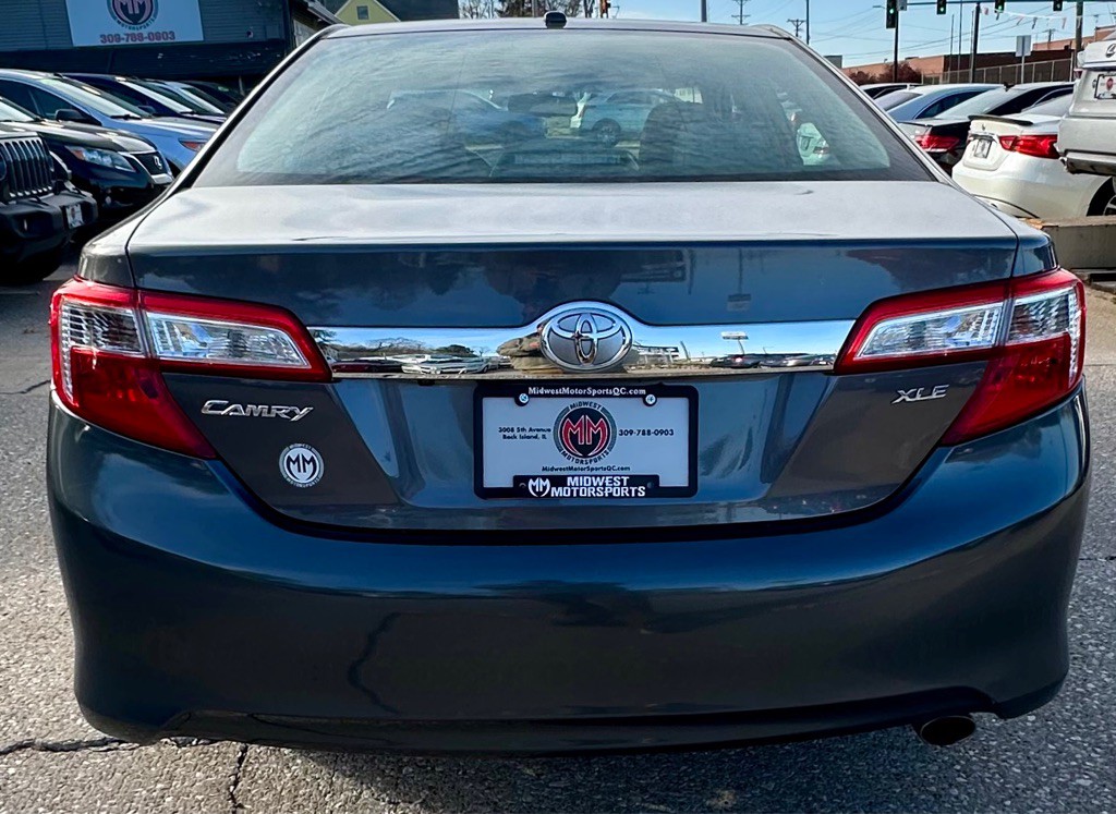 2014 Toyota Camry Image 5