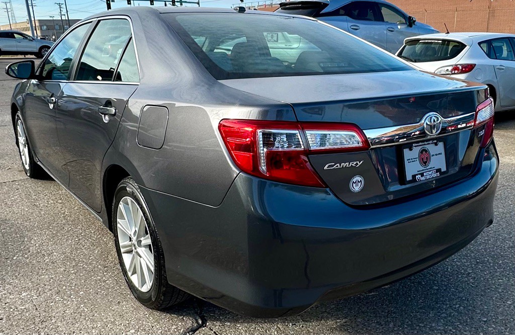 2014 Toyota Camry Image 6