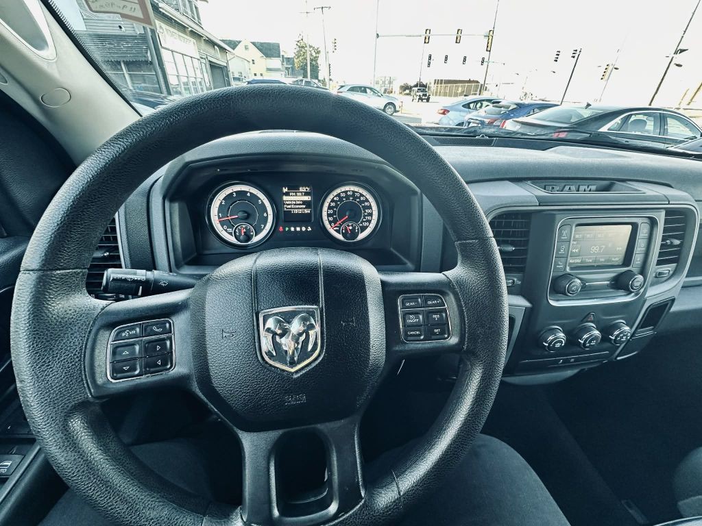 2016 RAM 1500 Image 12