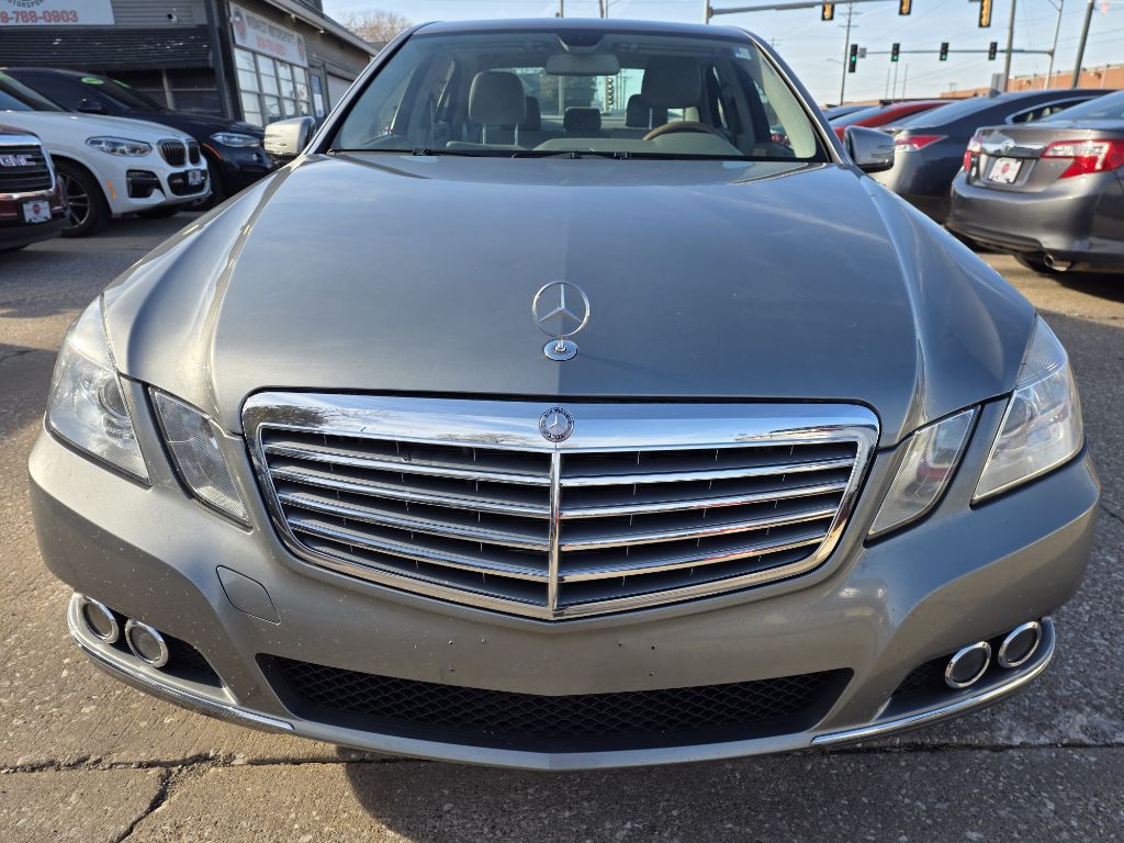 2011 Mercedes-Benz E-Class Image 2