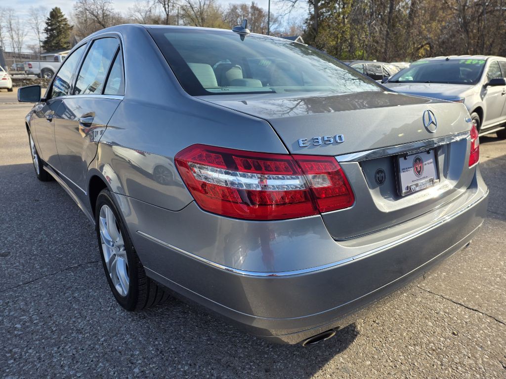2011 Mercedes-Benz E-Class Image 6