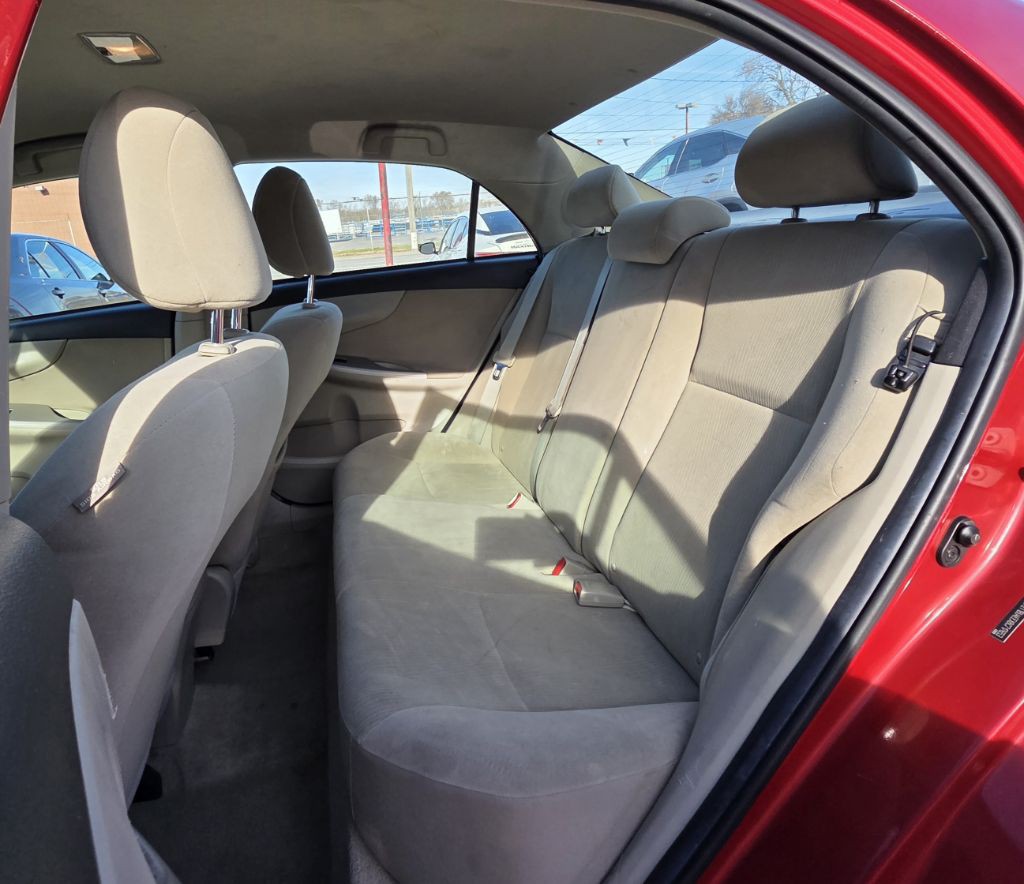 2011 Toyota Corolla Image 10