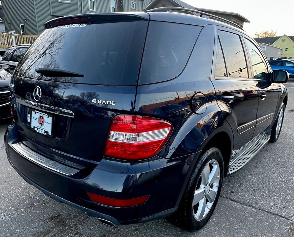 2009 Mercedes-Benz M-Class Image 4