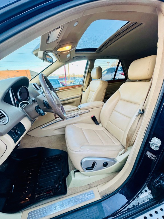 2009 Mercedes-Benz M-Class Image 9