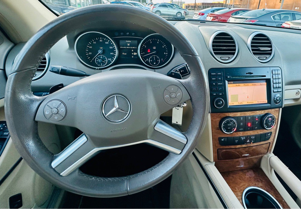 2009 Mercedes-Benz M-Class Image 14