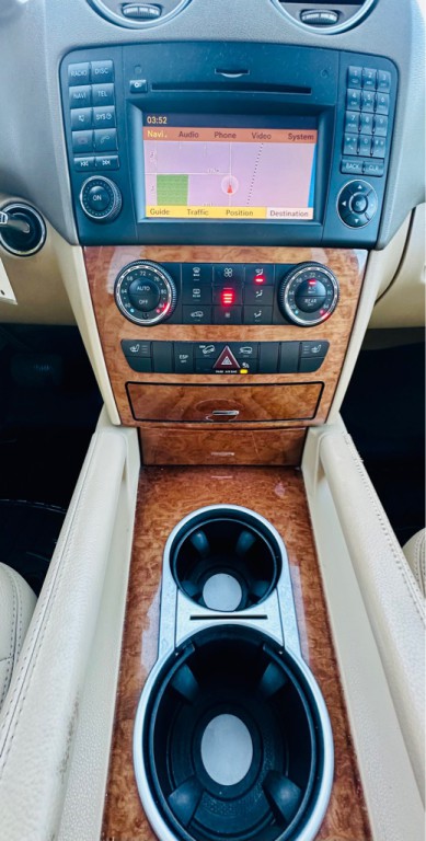 2009 Mercedes-Benz M-Class Image 15