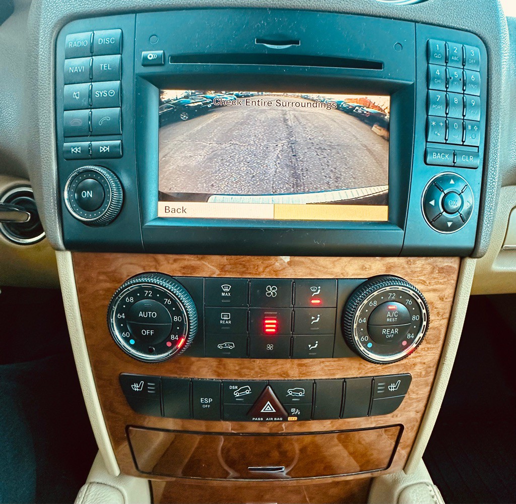 2009 Mercedes-Benz M-Class Image 16