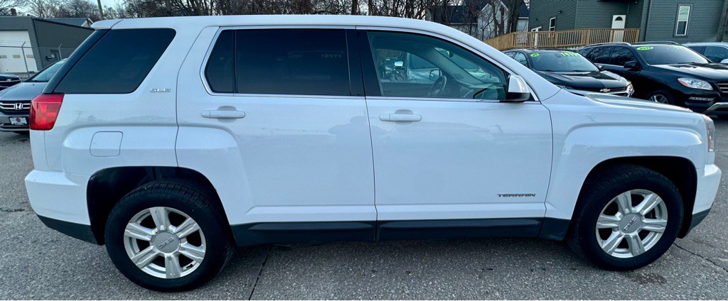 2016 GMC Terrain Image 8