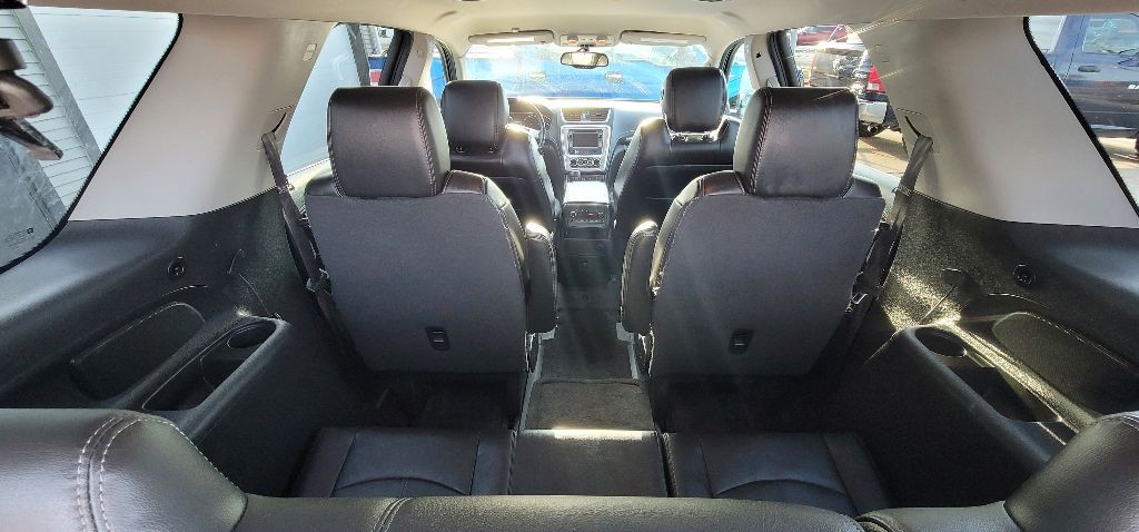 2016 GMC Acadia Image 12