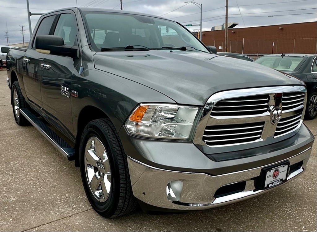 2013 RAM 1500 Image 3