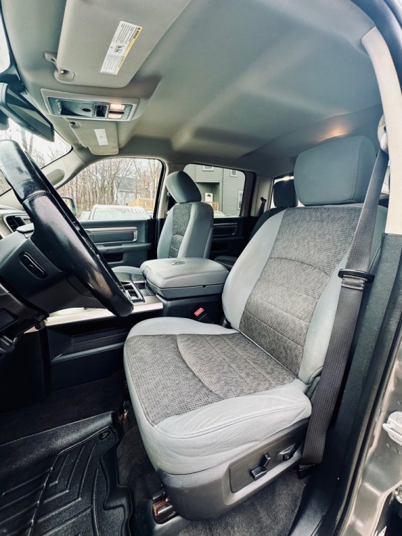 2013 RAM 1500 Image 9