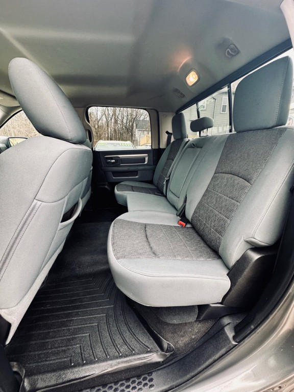 2013 RAM 1500 Image 10