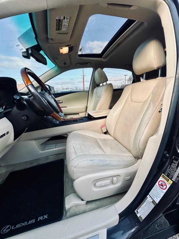 2010 Lexus RX Image 9