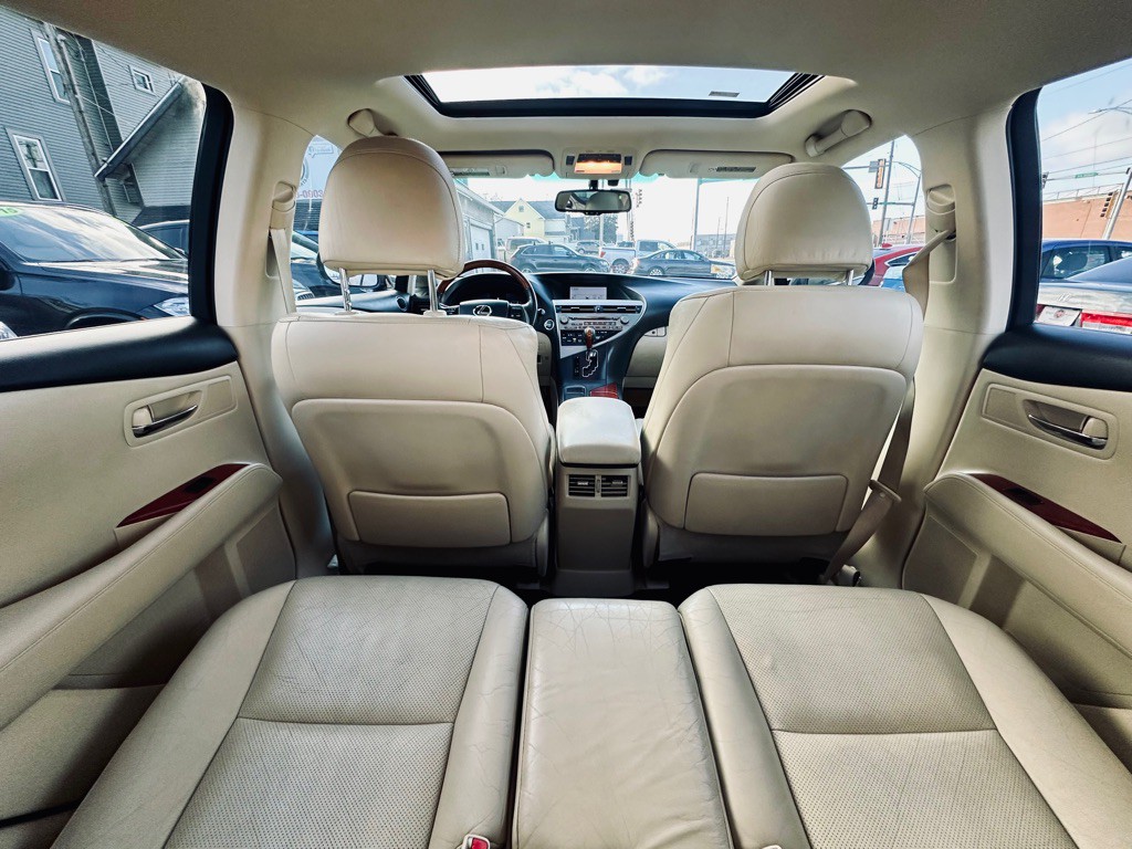 2010 Lexus RX Image 12