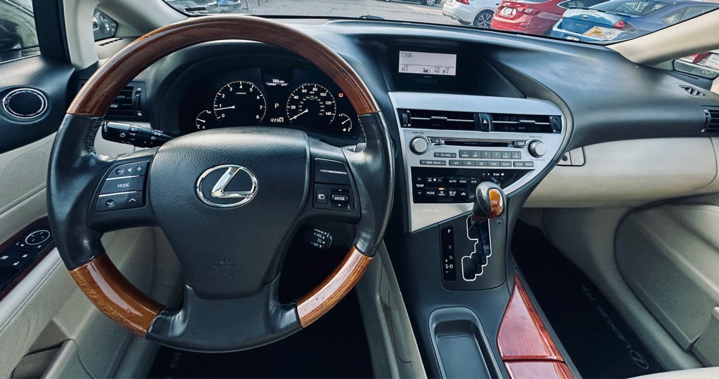 2010 Lexus RX Image 14