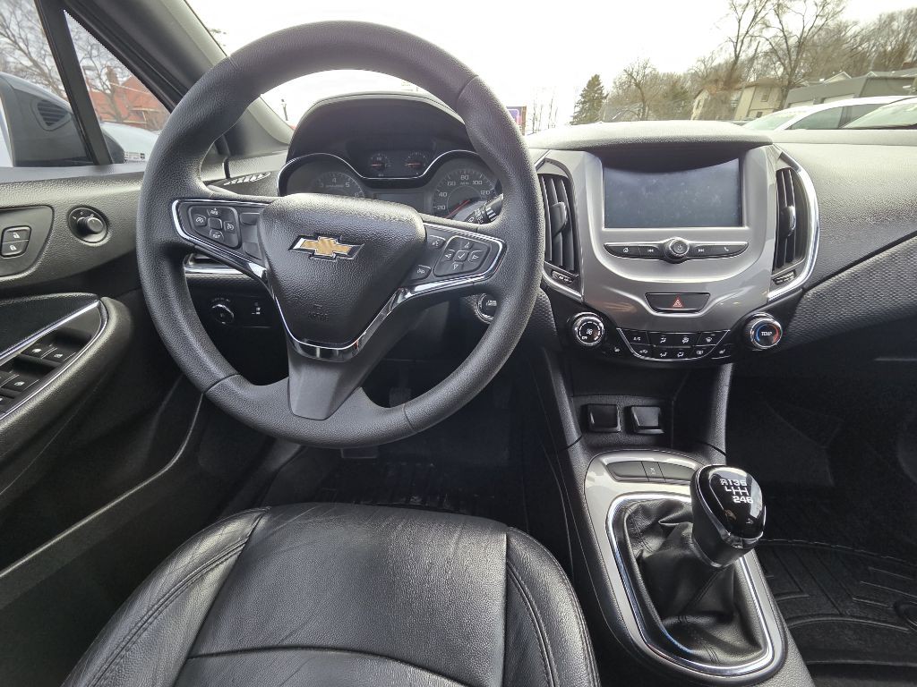 2017 Chevrolet Cruze Image 15