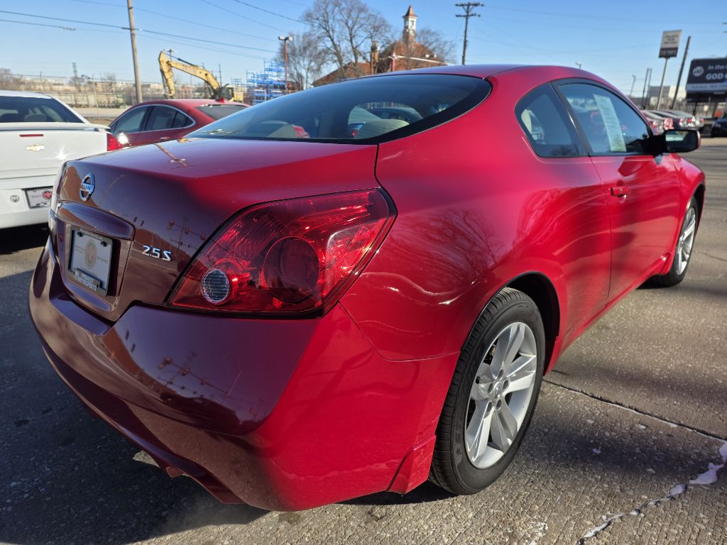 2011 Nissan Altima Image 4