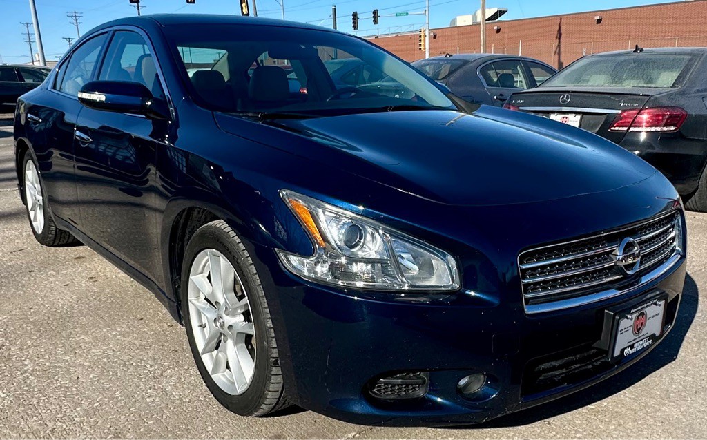 2010 Nissan Maxima Image 3