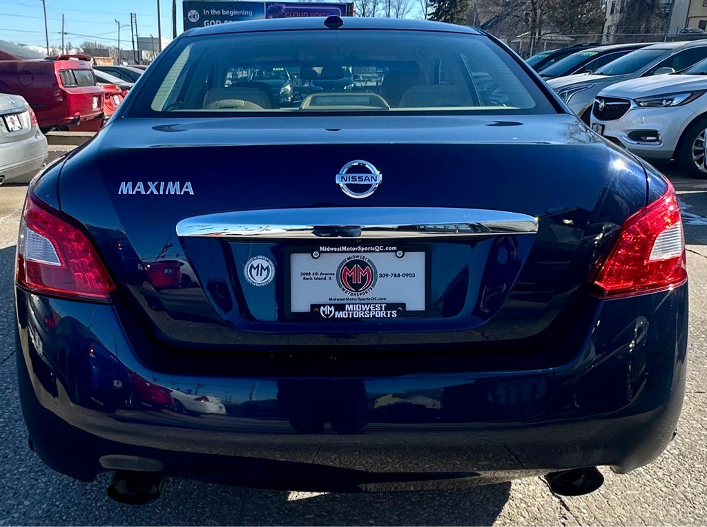 2010 Nissan Maxima Image 5