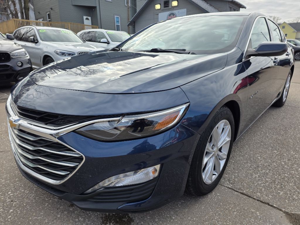 2021 Chevrolet Malibu Image 1