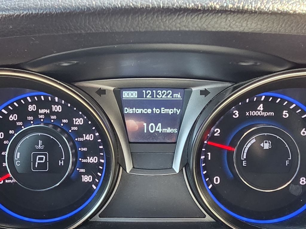 2015 Hyundai Genesis Image 14