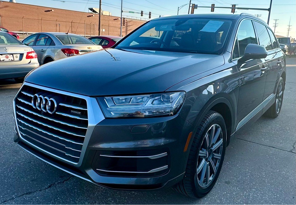 2019 Audi Q7 Image 1