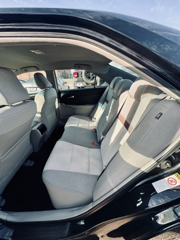2014 Toyota Camry Image 10