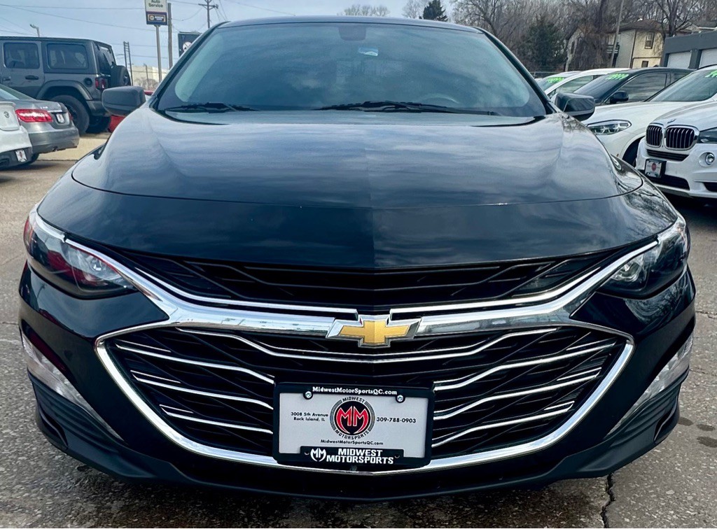 2021 Chevrolet Malibu Image 2