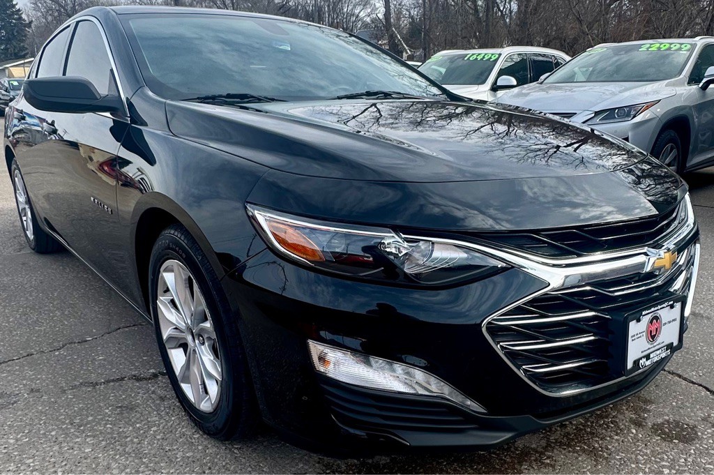 2021 Chevrolet Malibu Image 3