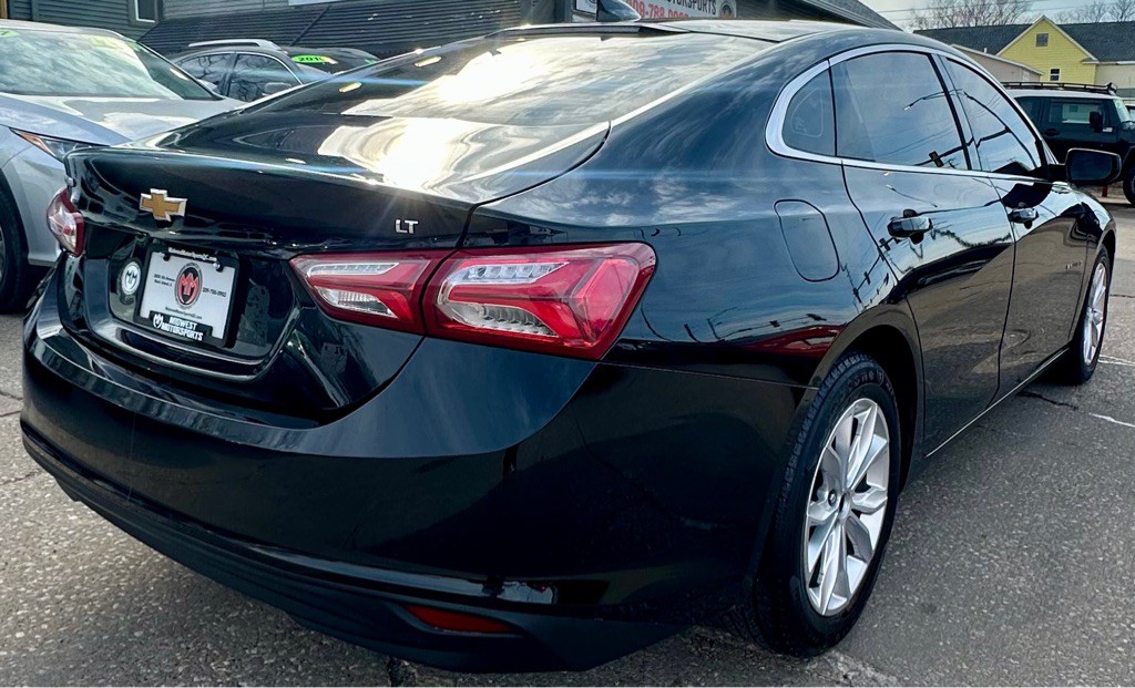 2021 Chevrolet Malibu Image 4