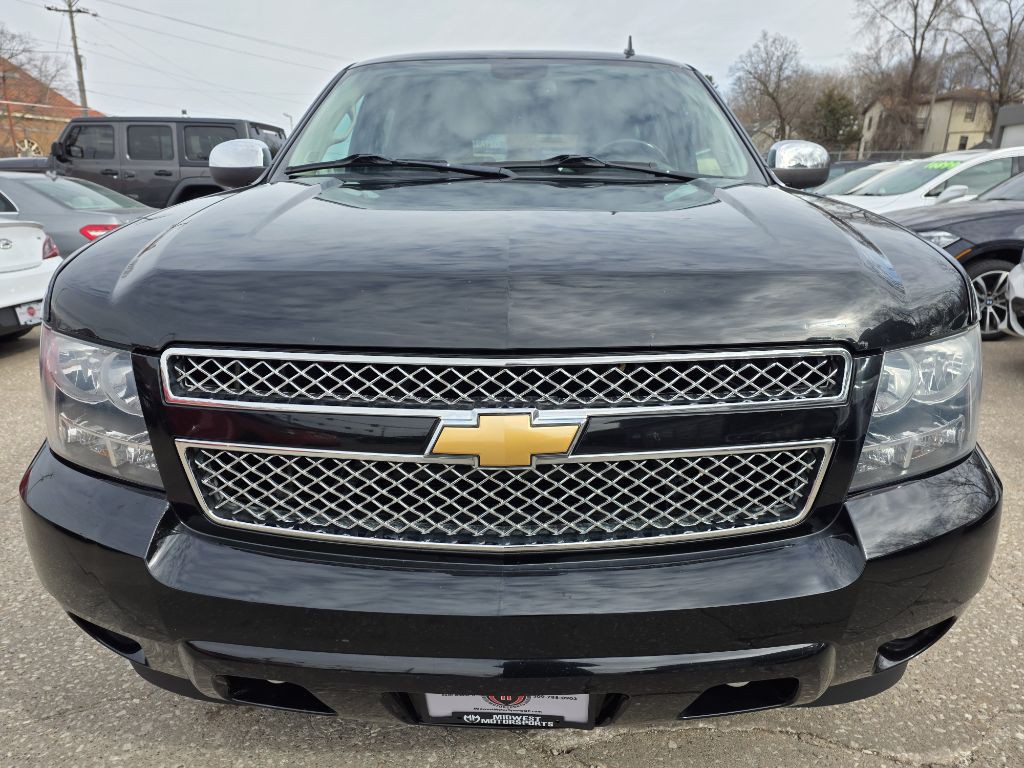 2014 Chevrolet Tahoe Image 2