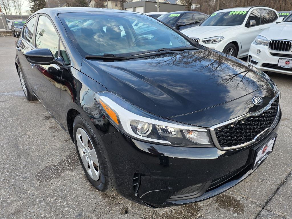 2017 Kia Forte Image 2